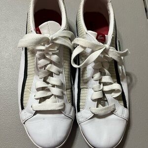 Lacoste Men’s Shoes 10